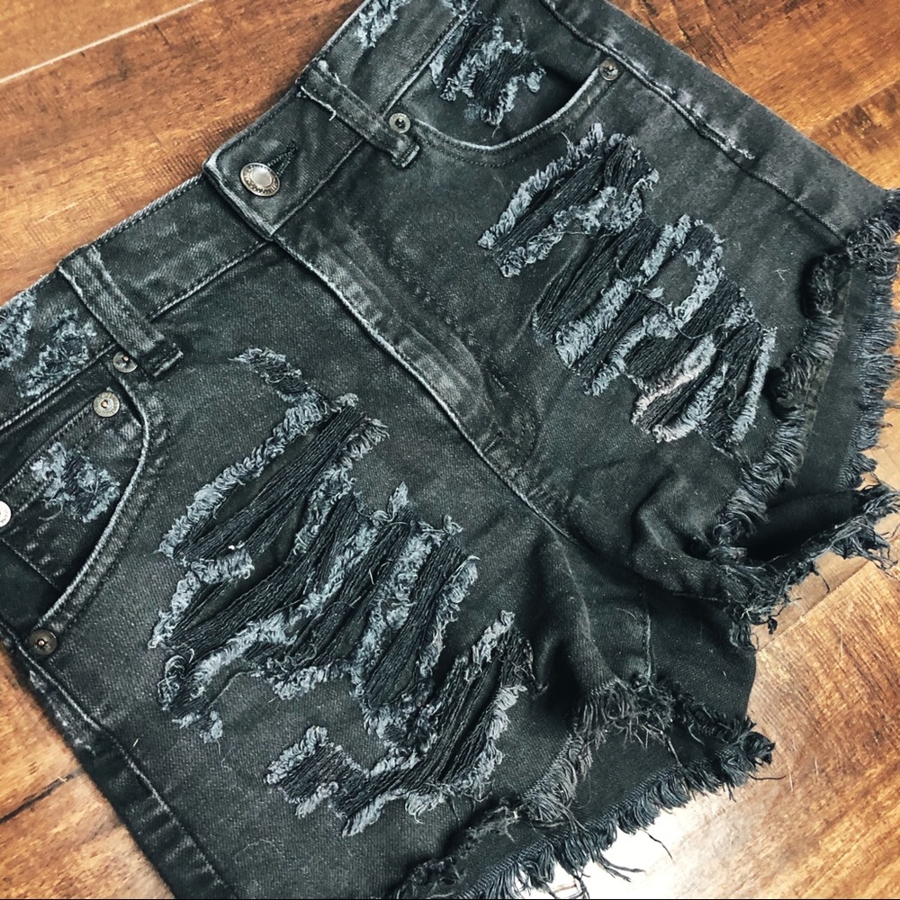 American Eagle Vintage High Rise Festival Shorts - Picture 2 of 12